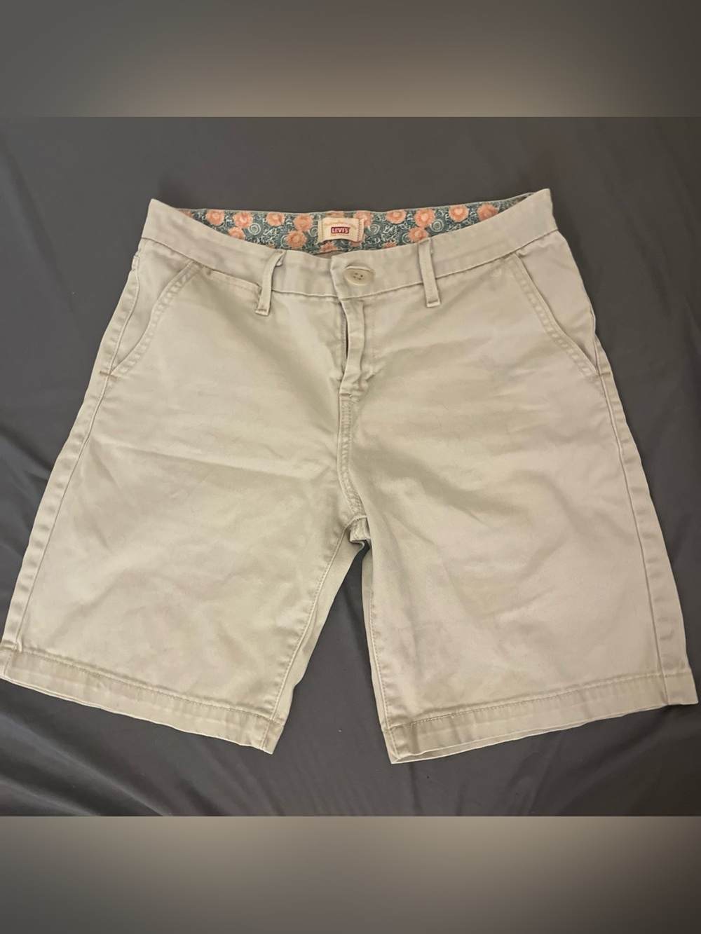 Levi's Women's Beige Casual Shorts Size 4